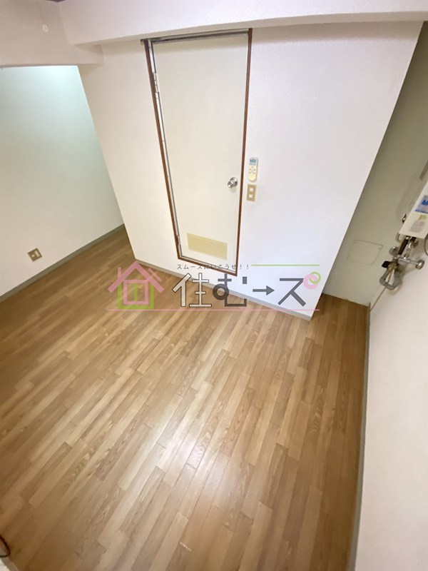 新大阪サンマンション2号館 リビング