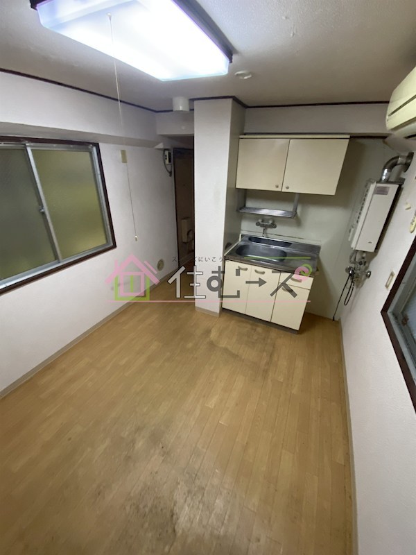 新大阪サンマンション2号館 リビング