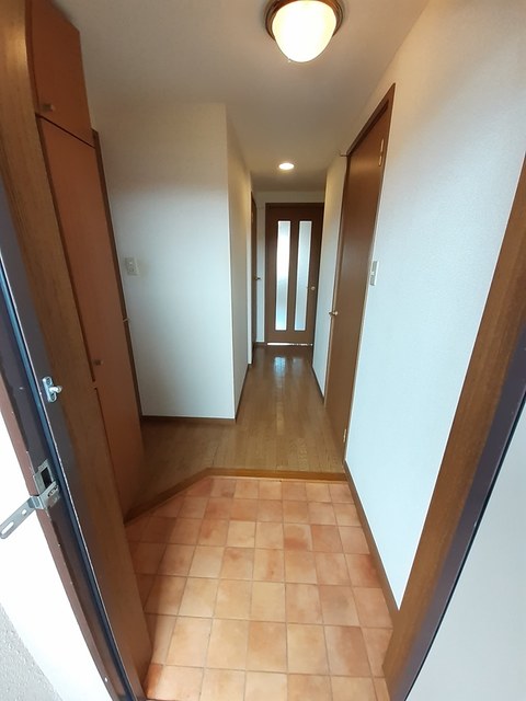 サン　ローレル 玄関