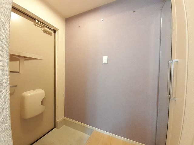 Ｎｉｃｅｗｅｌｌ　鴻池 玄関