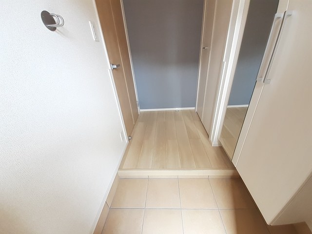 グレイシス星田 玄関