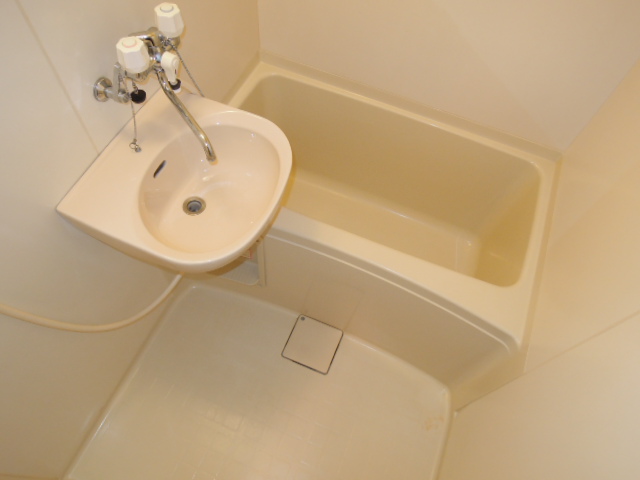 レオパレスせいわ 風呂画像