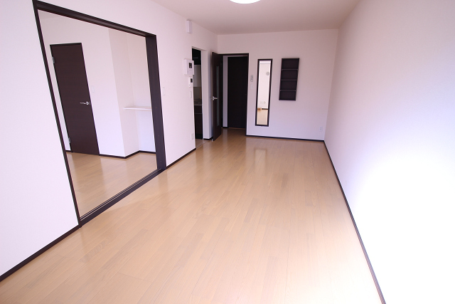 レオネクストみやびⅢ リビング