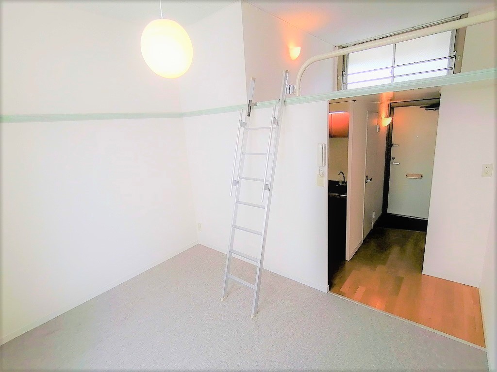 レオパレスブリリアント リビング