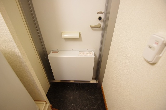 レオパレスシリウス 玄関