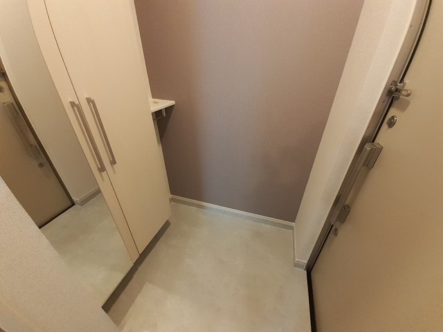 ドゥークス 玄関