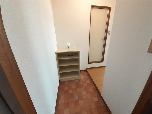 ハイツホリデー 玄関