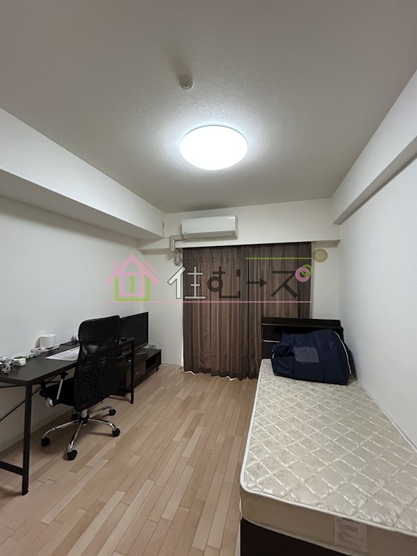 ジュネーゼグラン心斎橋東 ベッドルーム