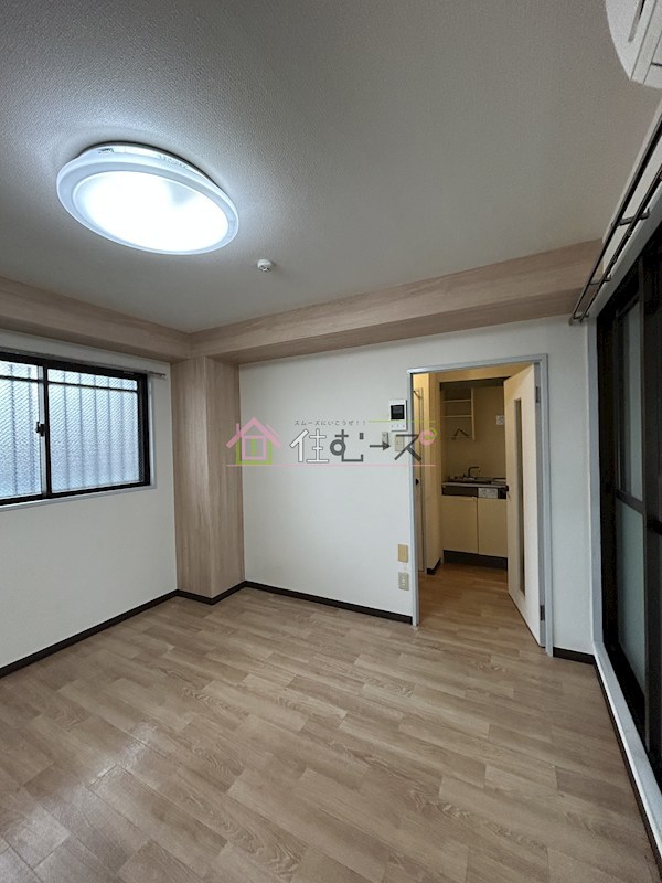 レジデンス山地 リビング