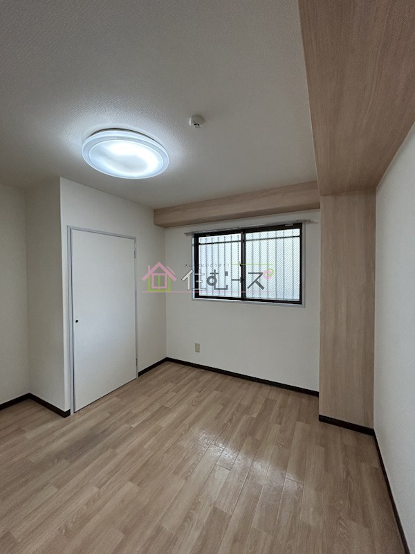 レジデンス山地 ベッドルーム