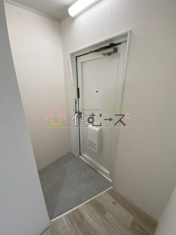 シャンブルF 玄関