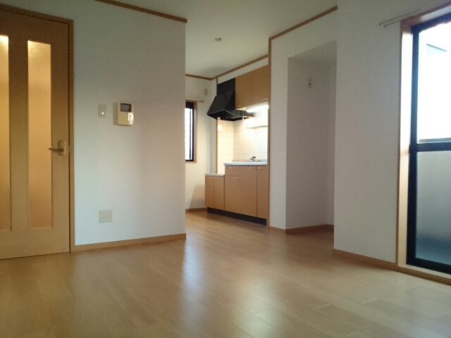 レーゲンボーゲン大美野 リビング