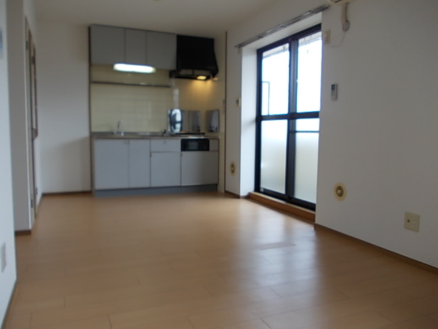 グランクオーレＩ番館 リビング