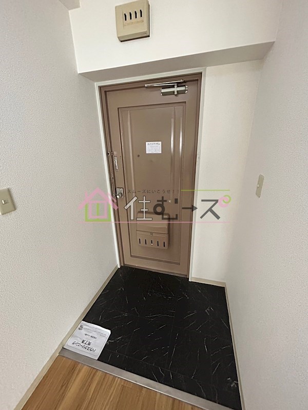 ヴァンコート三軒家東 玄関