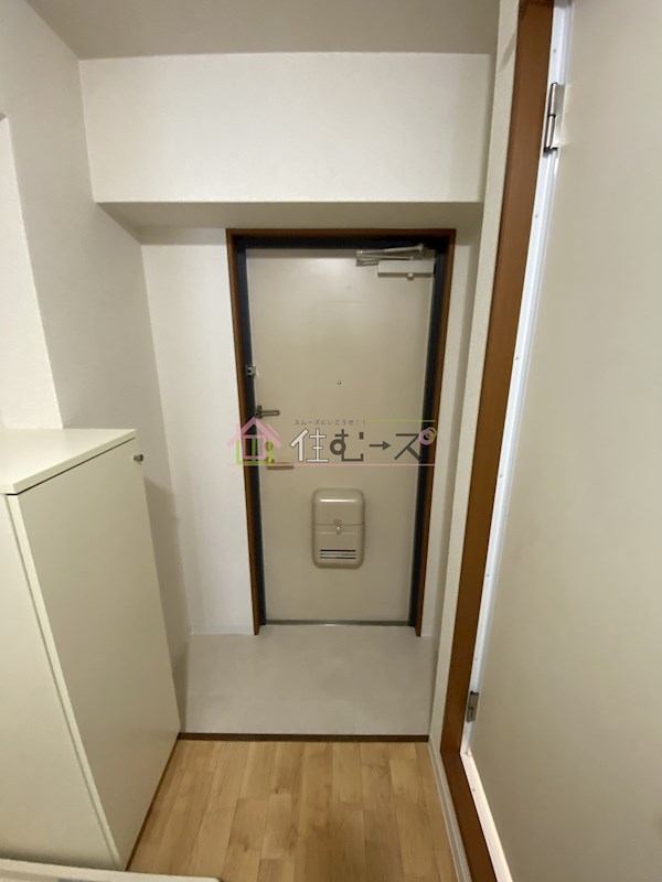 ドミール江戸堀 玄関