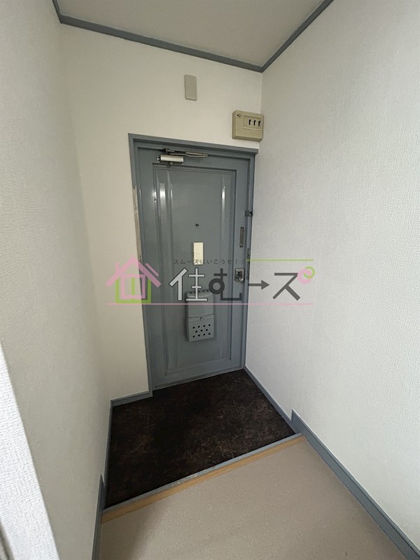 コーポイン長居B棟 玄関