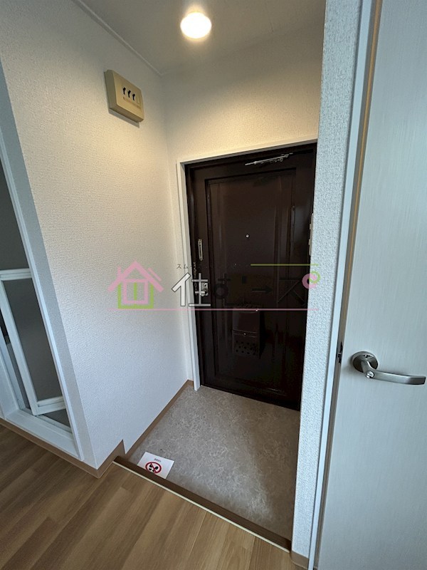 メゾンド福島 玄関