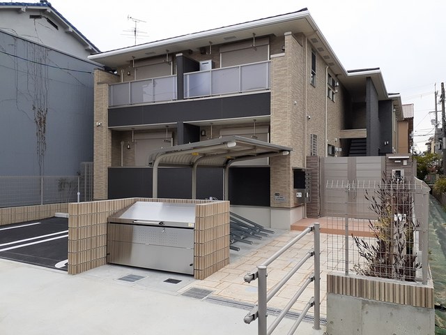 アルバ　八尾 外観