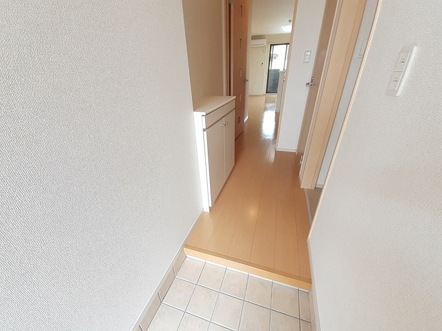 プチフローラ 玄関