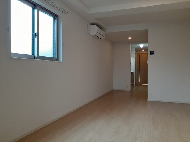 ラフィネ　カワニシイケダ リビング