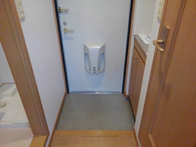 ラハイナ　コート 玄関