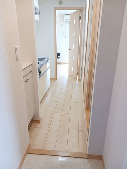 モンパルナス 玄関