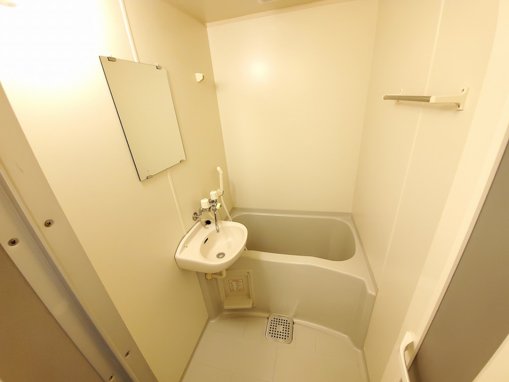 レオパレスツインズ加島壱番館 風呂画像