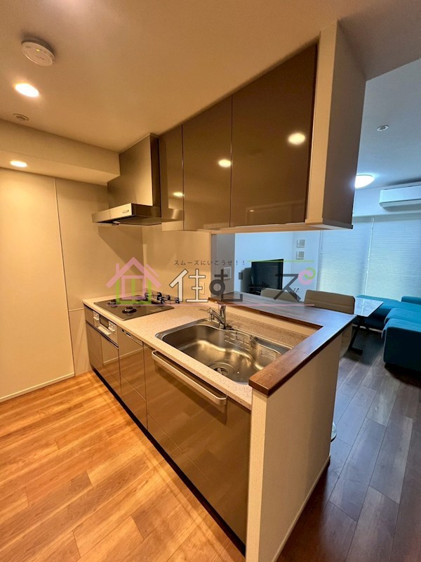 ローレルタワー心斎橋 キッチン