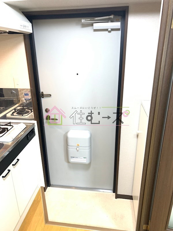 メゾンコウエイ 玄関