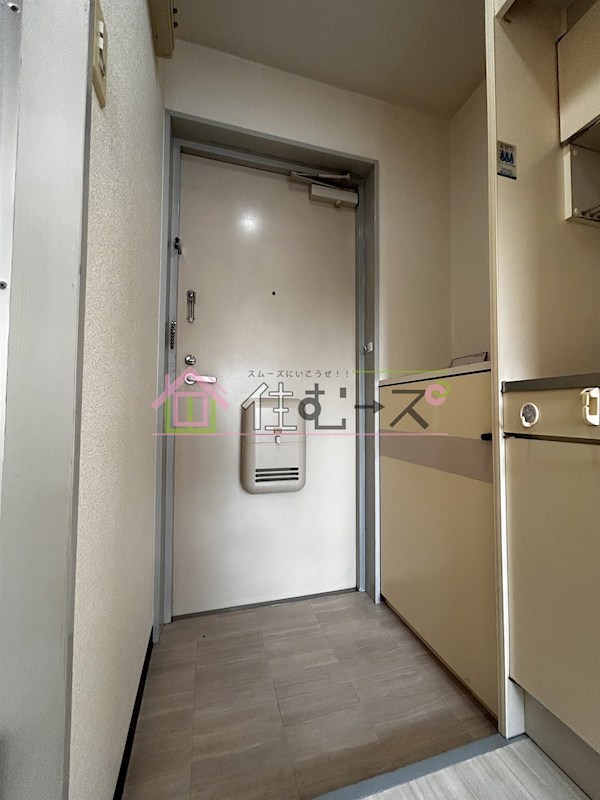 ハイツしらゆり 玄関