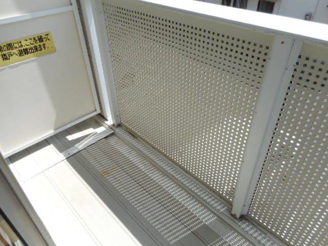 サギタリウス　レオ ベランダ