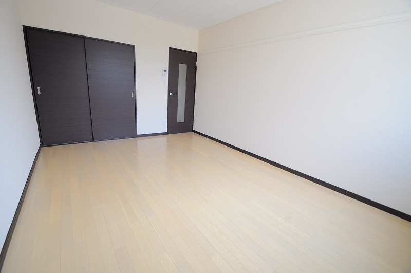 レオネクストアロマルカネハイツ リビング