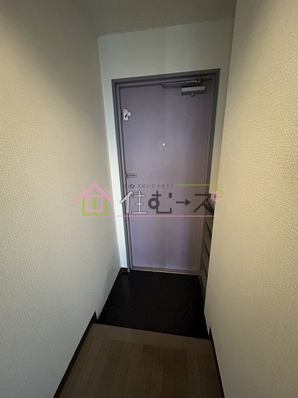 ネバーギブアップワン 玄関