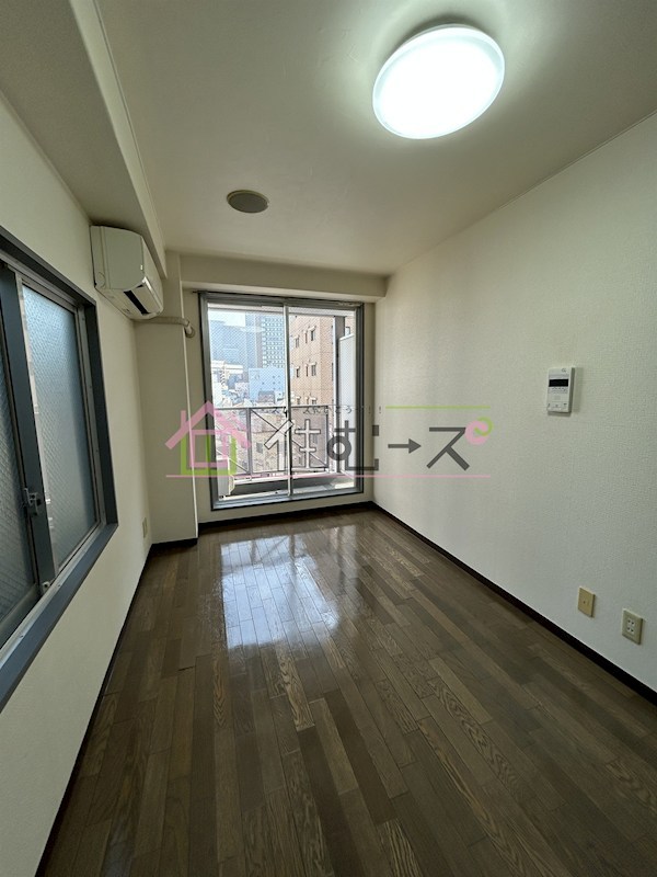 ネバーギブアップワン ベッドルーム