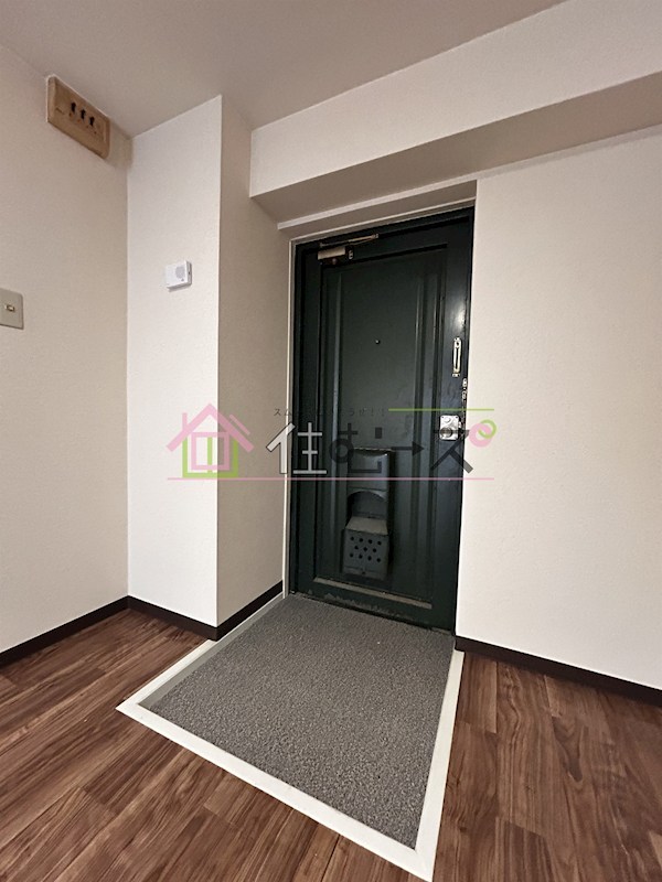 メゾン・ド・ミツヤ 玄関