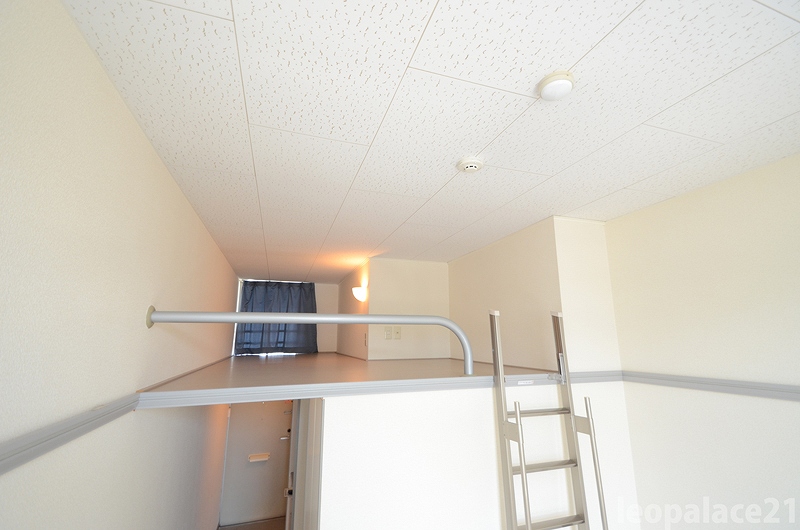 レオパレスケー・ピー・シー リビング