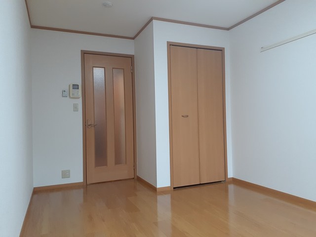 セレノ逆瀬川 リビング