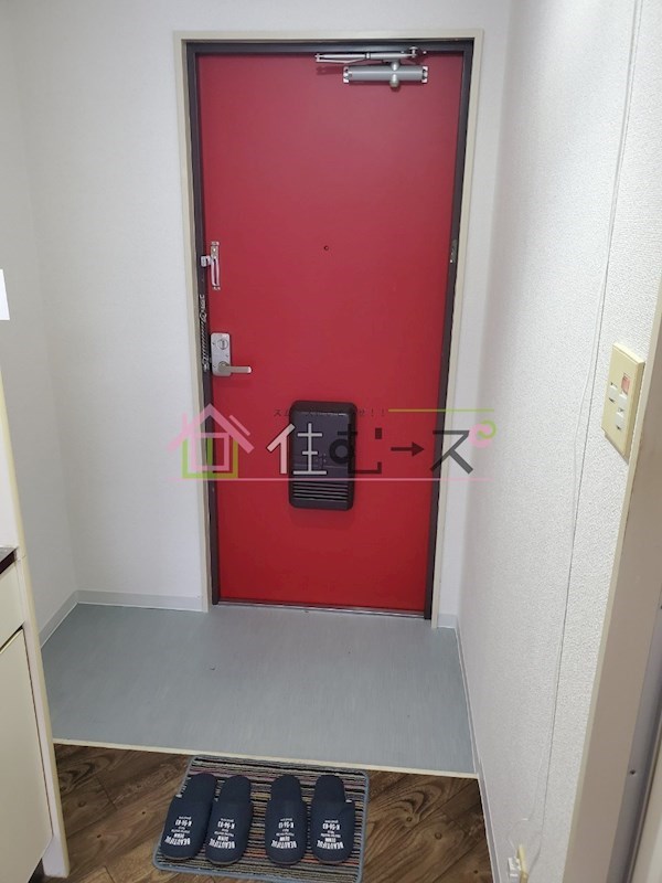 トレンディ岡野 玄関