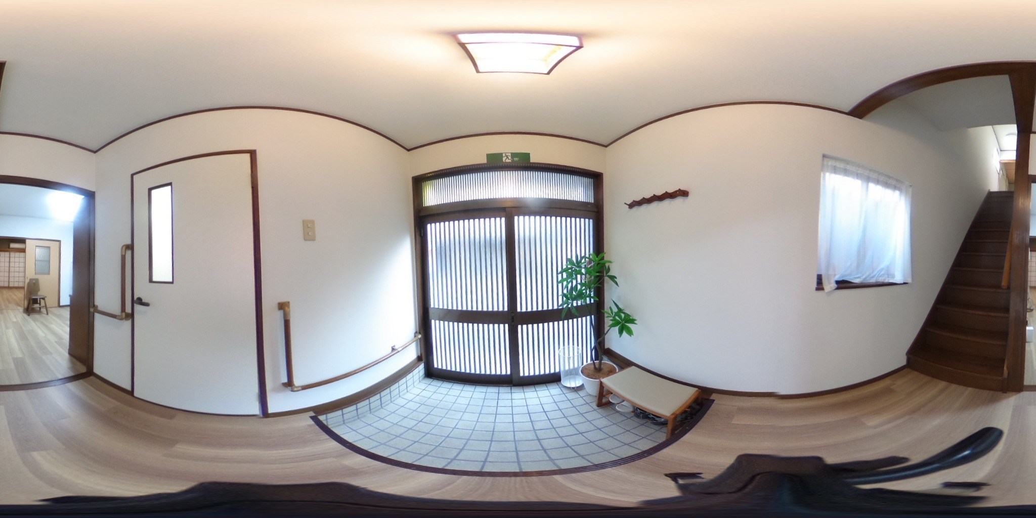 中川西1丁目戸建 玄関