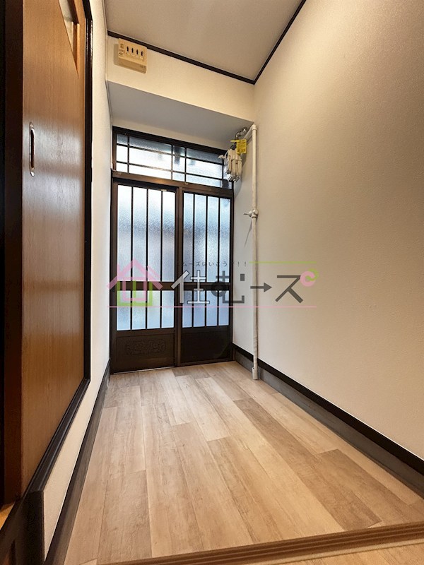 勝山南3丁目テラスハウス 玄関