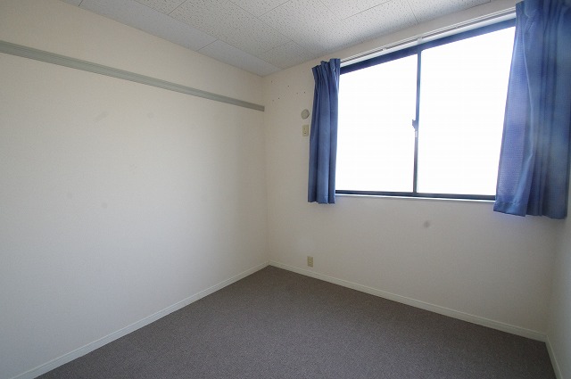 レオパレス２０００ ベッドルーム