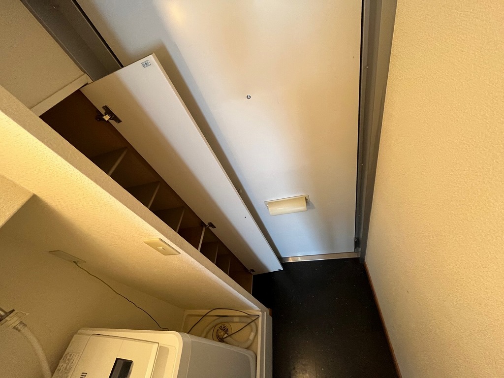 レオパレスヴァンⅡ 玄関