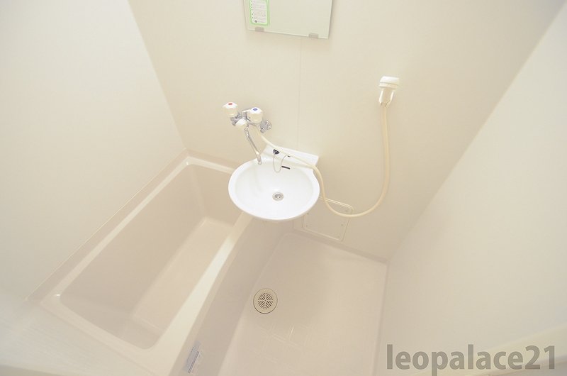 レオパレスＯｐｔｉｍ安満 風呂画像