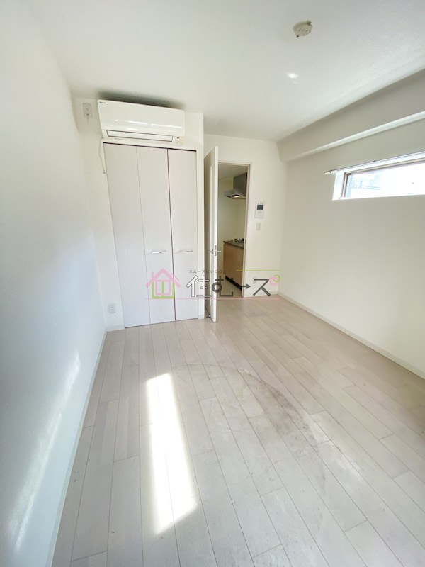 ジュネーゼグラン難波ミラージュ リビング