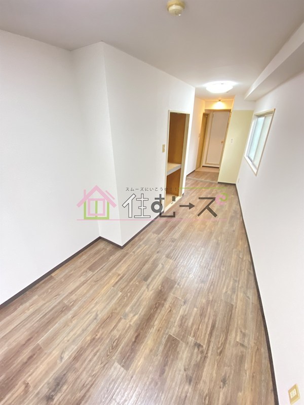 エスタイル難波南 リビング