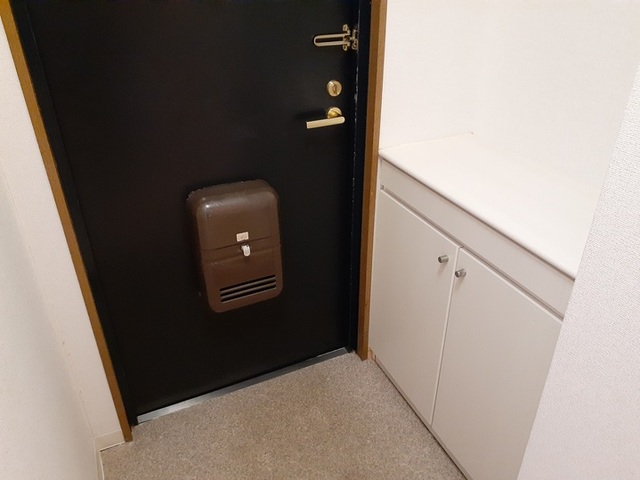 エトワ－ル摂津 玄関