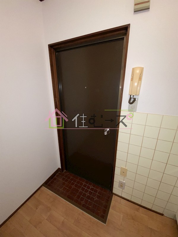 戎マンション 玄関