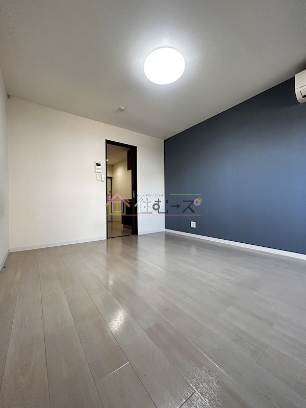 エム・ステージ平野本町 リビング