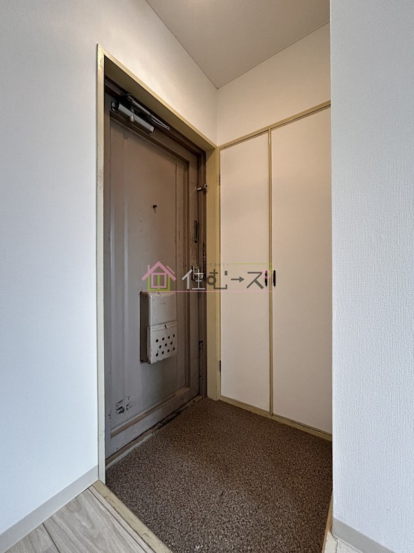 グランドハイツ喜連 玄関