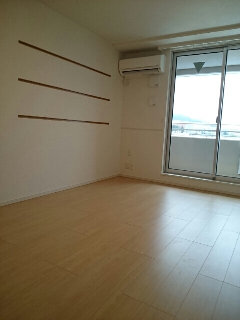 藤阪東レジデンス八弘 リビング